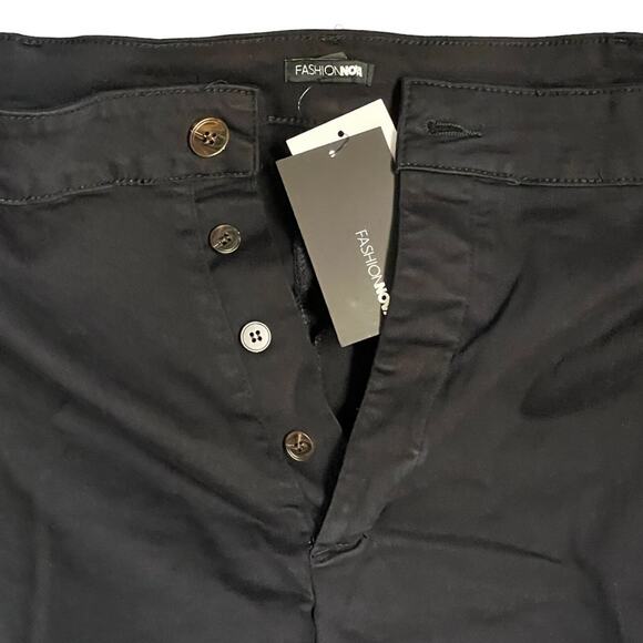 Fashion Nova Black Kalley Cargo Pants Size 2X NWT - Picture 5 of 7